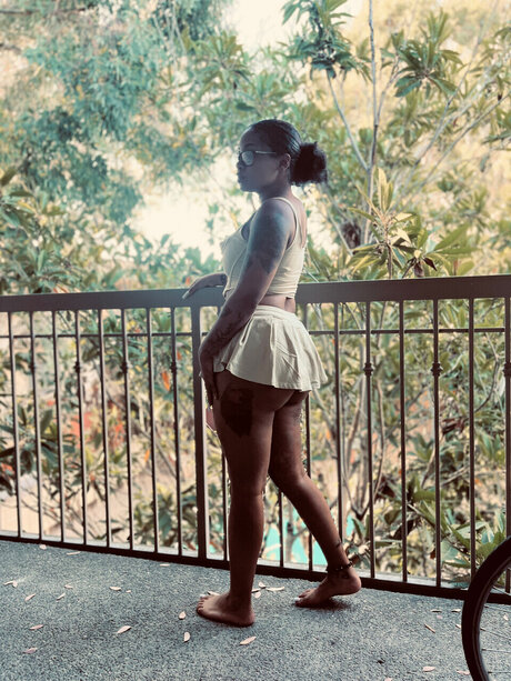 Foto desnuda filtrada de OnlyFans de Woke Up Wet