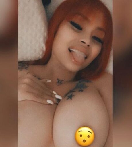 Foto desnuda filtrada de OnlyFans de Katrina Doll