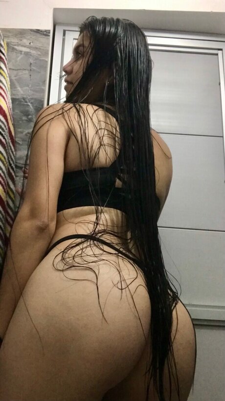 Foto desnuda filtrada de OnlyFans de Indira