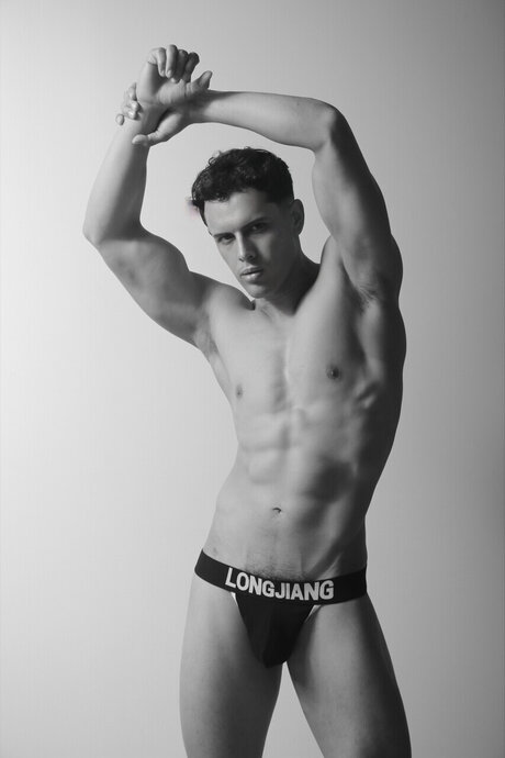Foto desnuda filtrada de OnlyFans de Giovanni Correa