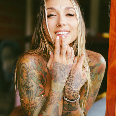 Foto desnuda filtrada de OnlyFans de Sarah Schmidtampampbf