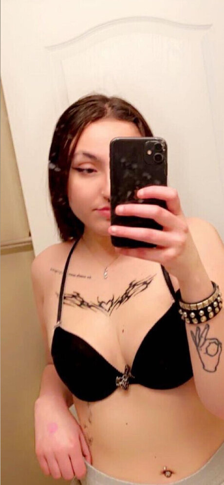 Ava
