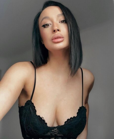 Foto desnuda filtrada de OnlyFans de Anca Simona
