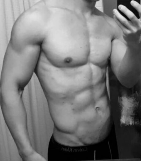 Foto desnuda filtrada de OnlyFans de Navypowerbtm