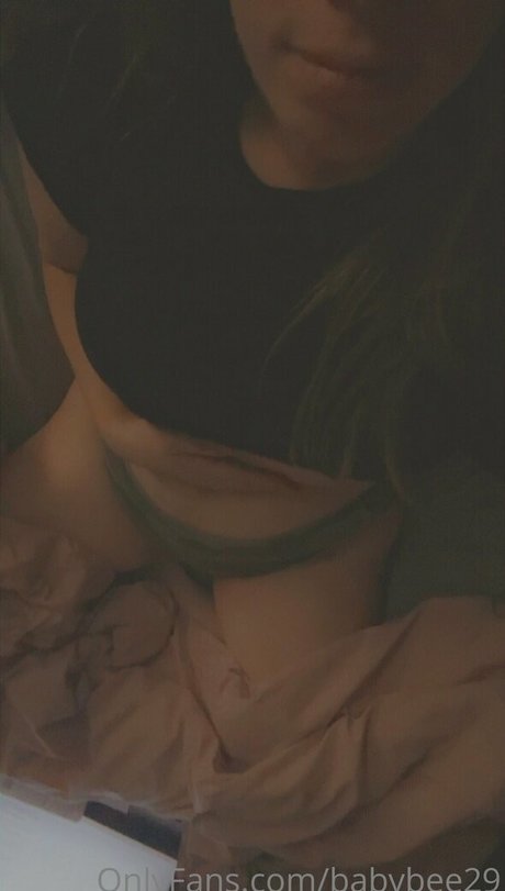 Foto desnuda filtrada de OnlyFans de Babybee29