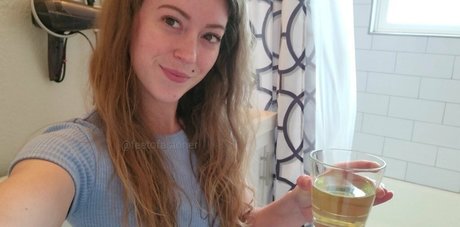 Foto desnuda filtrada de OnlyFans de Feetofastoner