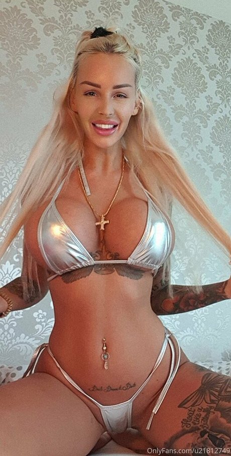 Blondiebombxxx