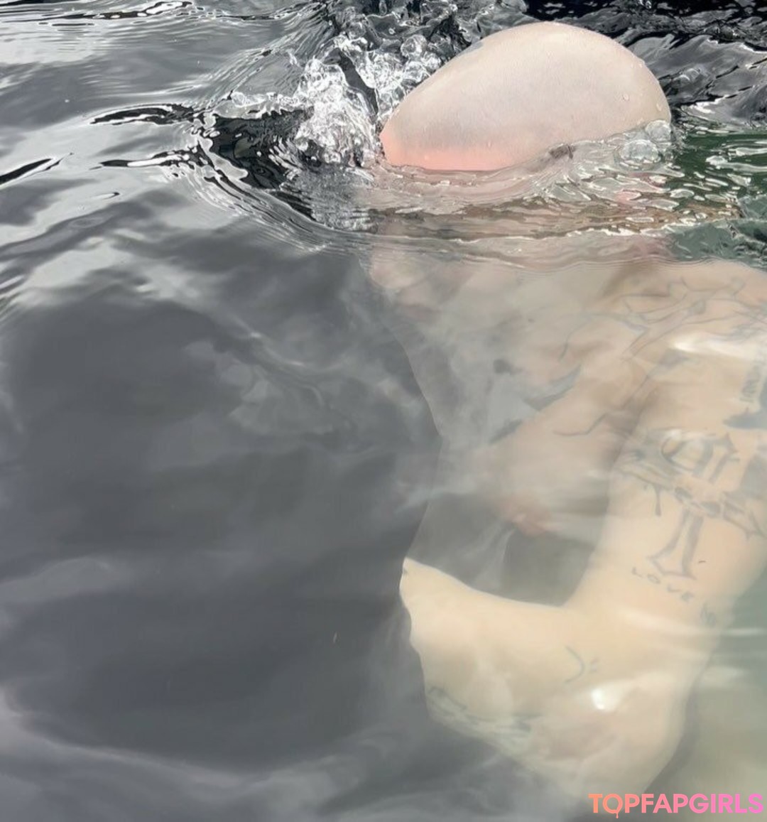 Foto desnuda filtrada de OnlyFans de Siiickbrain #46 Foto desnuda filtrada de OnlyFans de Siiickbrain #46