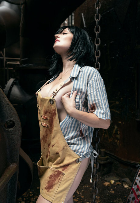 Holly Wolf