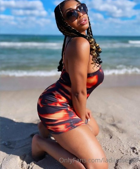 Foto desnuda filtrada de OnlyFans de Bodyonrose