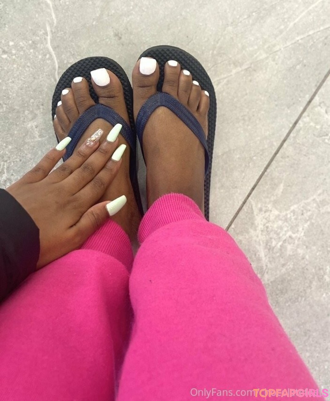 Foto desnuda filtrada de OnlyFans de Chocolatefeet8 #17 Foto desnuda filtrada de OnlyFans de Chocolatefeet8 #17