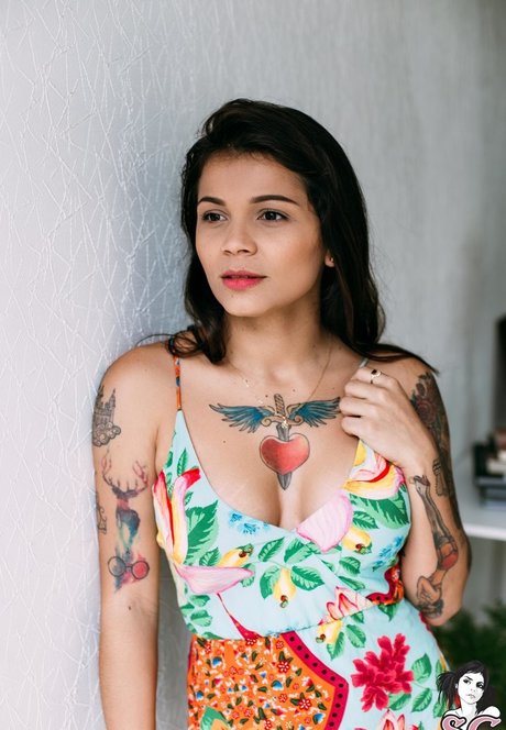 Foto desnuda filtrada de OnlyFans de Jeeh Suicide