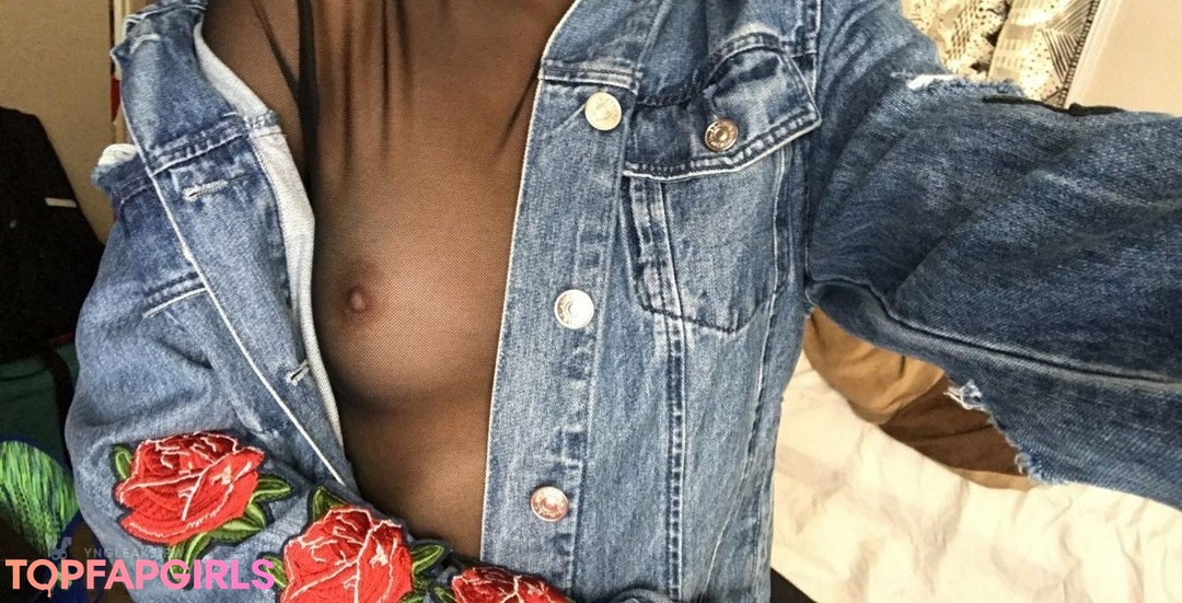 Foto desnuda filtrada de OnlyFans de Italia Bradley #48 Foto desnuda filtrada de OnlyFans de Italia Bradley #48