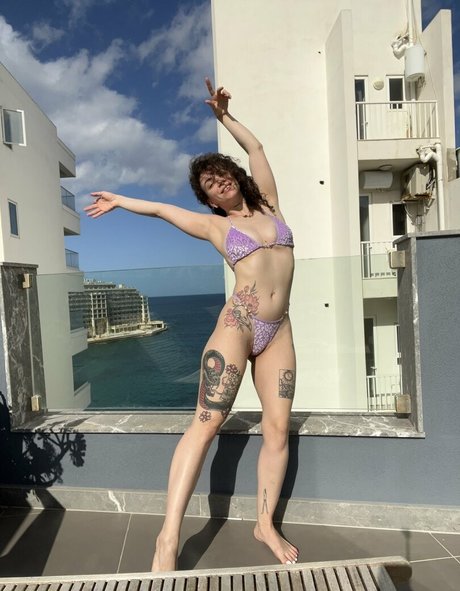 Ninapoledance