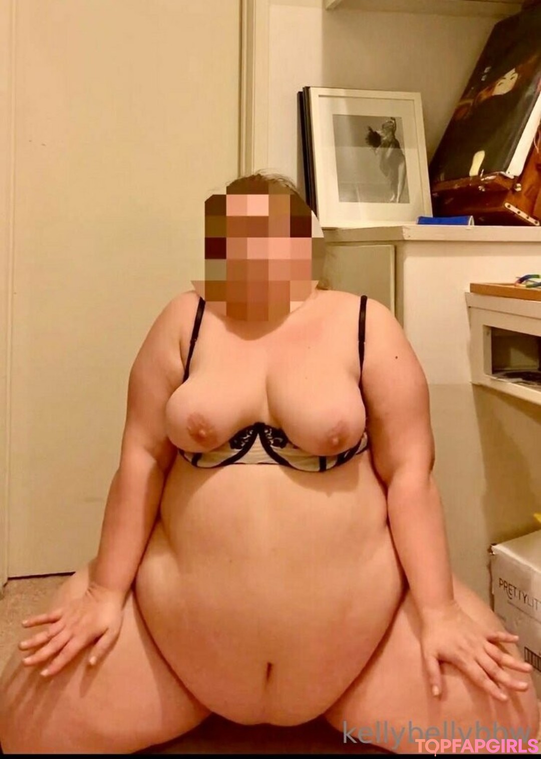 Foto desnuda filtrada de OnlyFans de Kellybellybbw #36 Foto desnuda filtrada de OnlyFans de Kellybellybbw #36