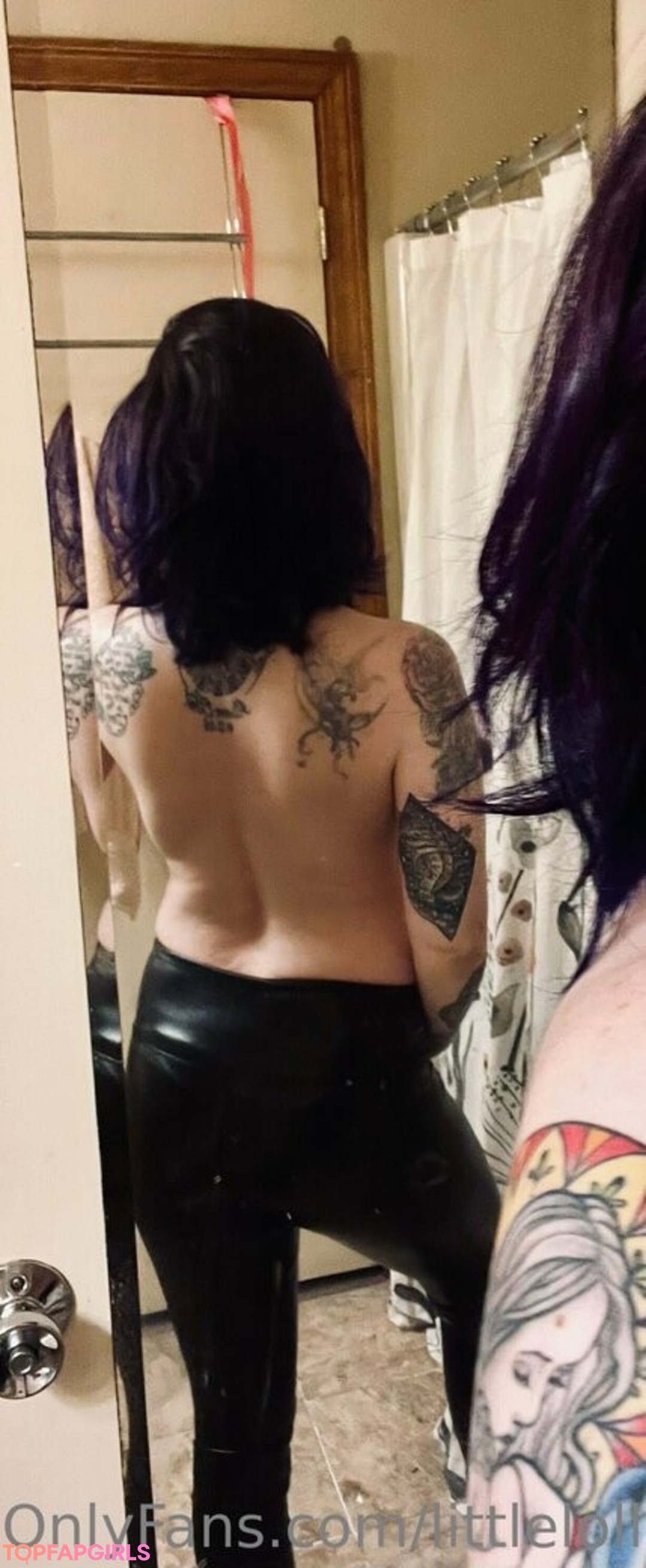 Foto desnuda filtrada de OnlyFans de Littlelolly89 #12 Foto desnuda filtrada de OnlyFans de Littlelolly89 #12