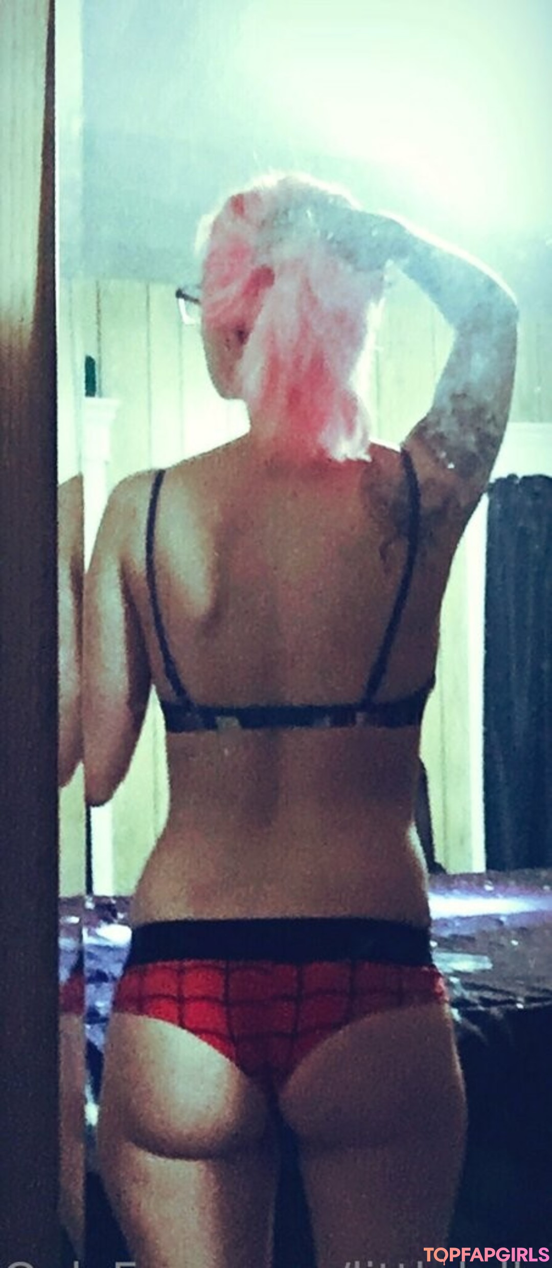 Foto desnuda filtrada de OnlyFans de Littlelolly89 #4 Foto desnuda filtrada de OnlyFans de Littlelolly89 #4