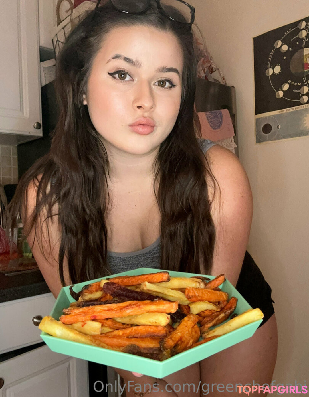 Foto desnuda filtrada de OnlyFans de Greenchefgabi #46 Foto desnuda filtrada de OnlyFans de Greenchefgabi #46