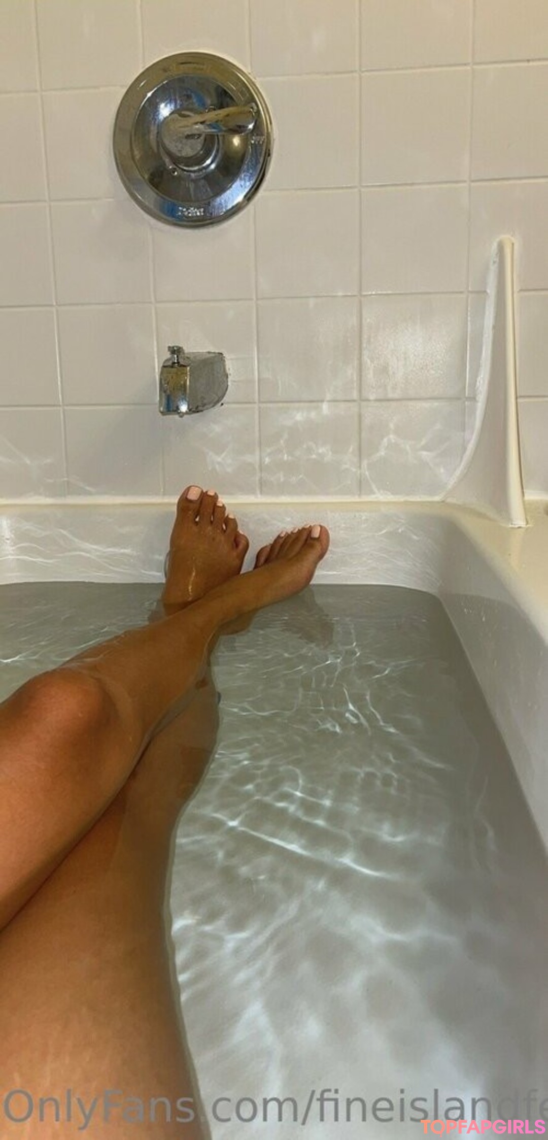 Foto desnuda filtrada de OnlyFans de Fineislandfeet #52 Foto desnuda filtrada de OnlyFans de Fineislandfeet #52