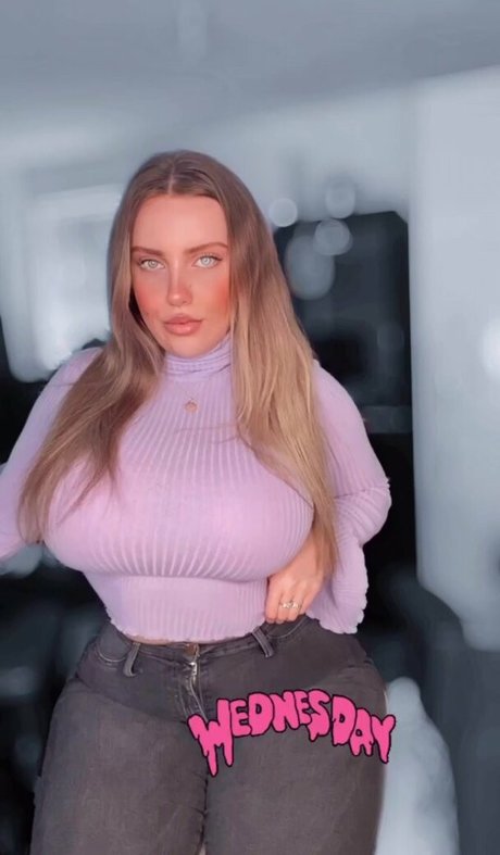 Foto desnuda filtrada de OnlyFans de Aurora