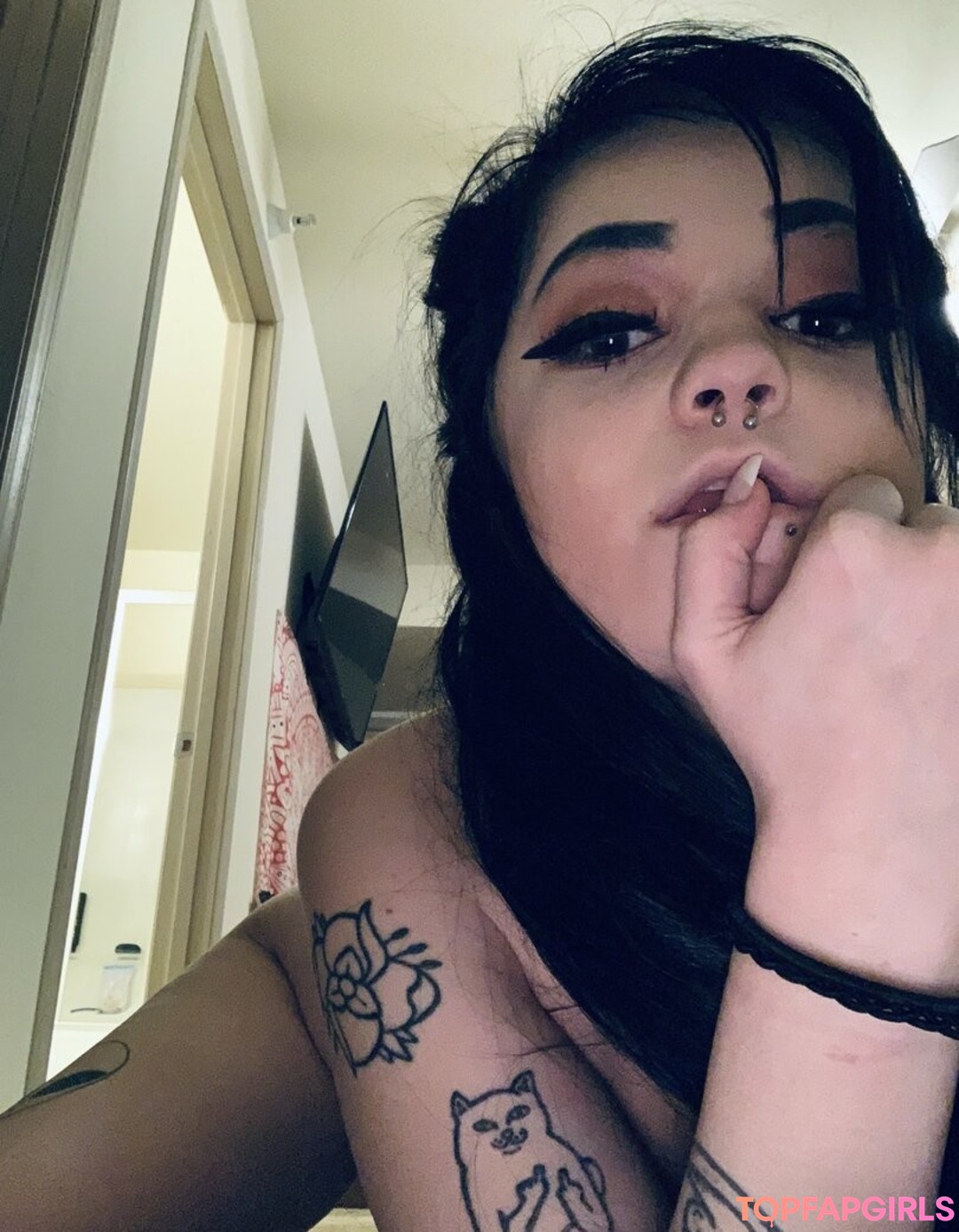 Foto desnuda filtrada de OnlyFans de Gothxxxbarbie #78 Foto desnuda filtrada de OnlyFans de Gothxxxbarbie #78