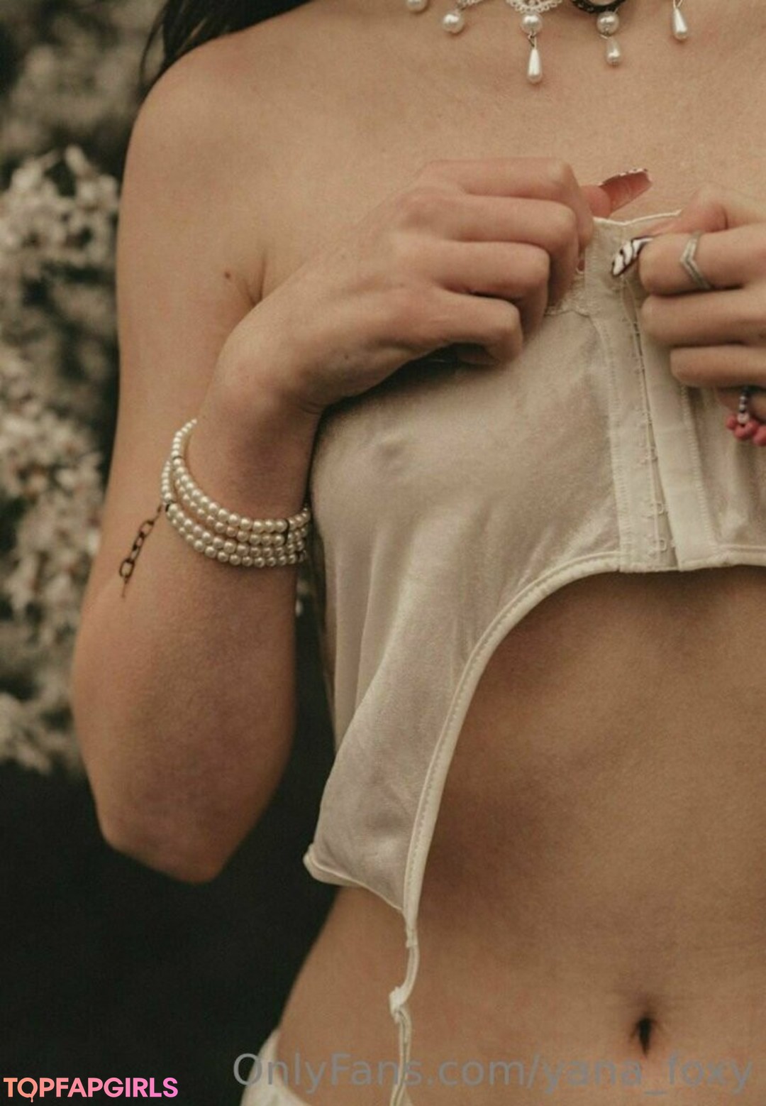 Foto desnuda filtrada de OnlyFans de Yanafoxyfree #18 Foto desnuda filtrada de OnlyFans de Yanafoxyfree #18