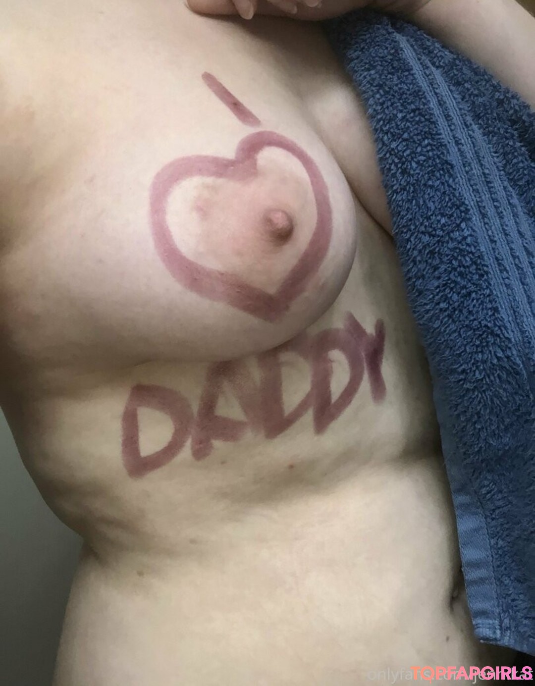 Foto desnuda filtrada de OnlyFans de Jennikatfree #25 Foto desnuda filtrada de OnlyFans de Jennikatfree #25