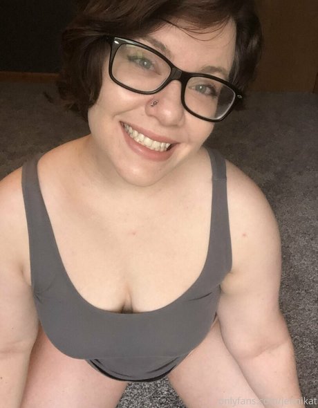 Foto desnuda filtrada de OnlyFans de Jennikatfree