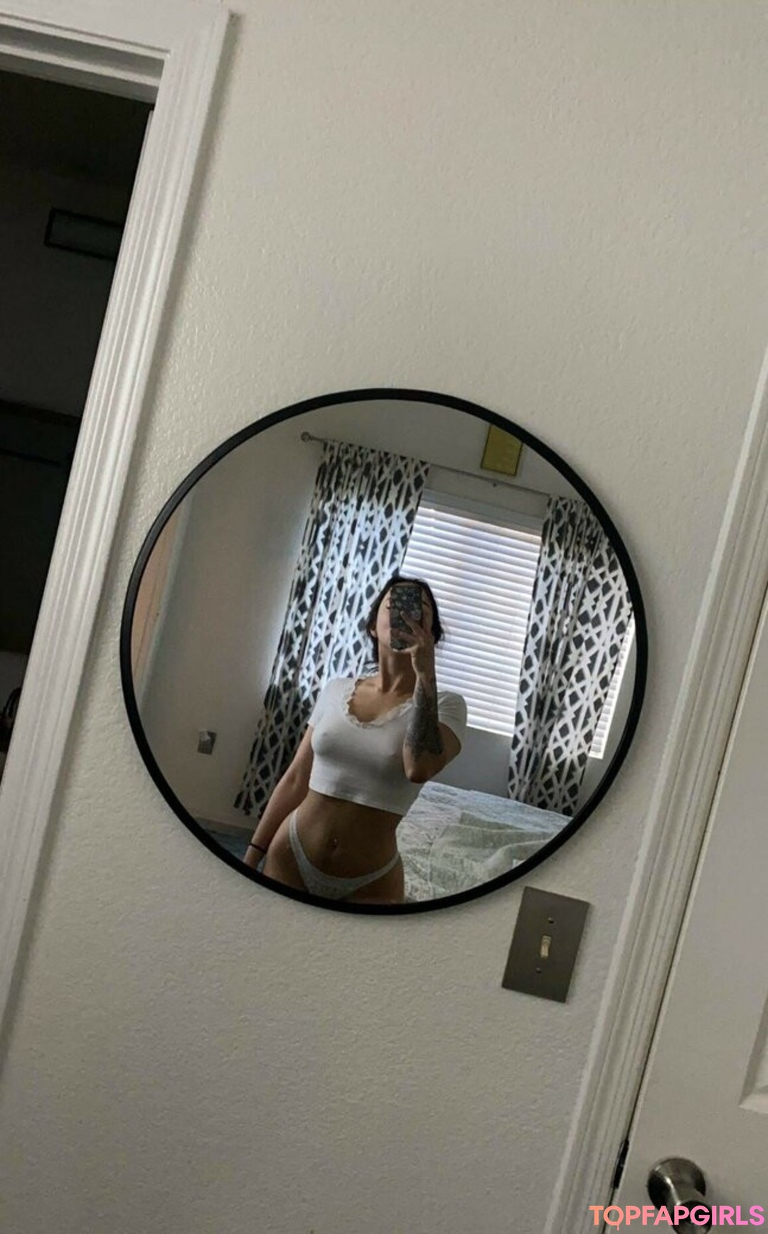 Foto desnuda filtrada de OnlyFans de Lilibaby18 #18 Foto desnuda filtrada de OnlyFans de Lilibaby18 #18