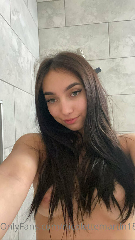Foto desnuda filtrada de OnlyFans de Lilibaby18