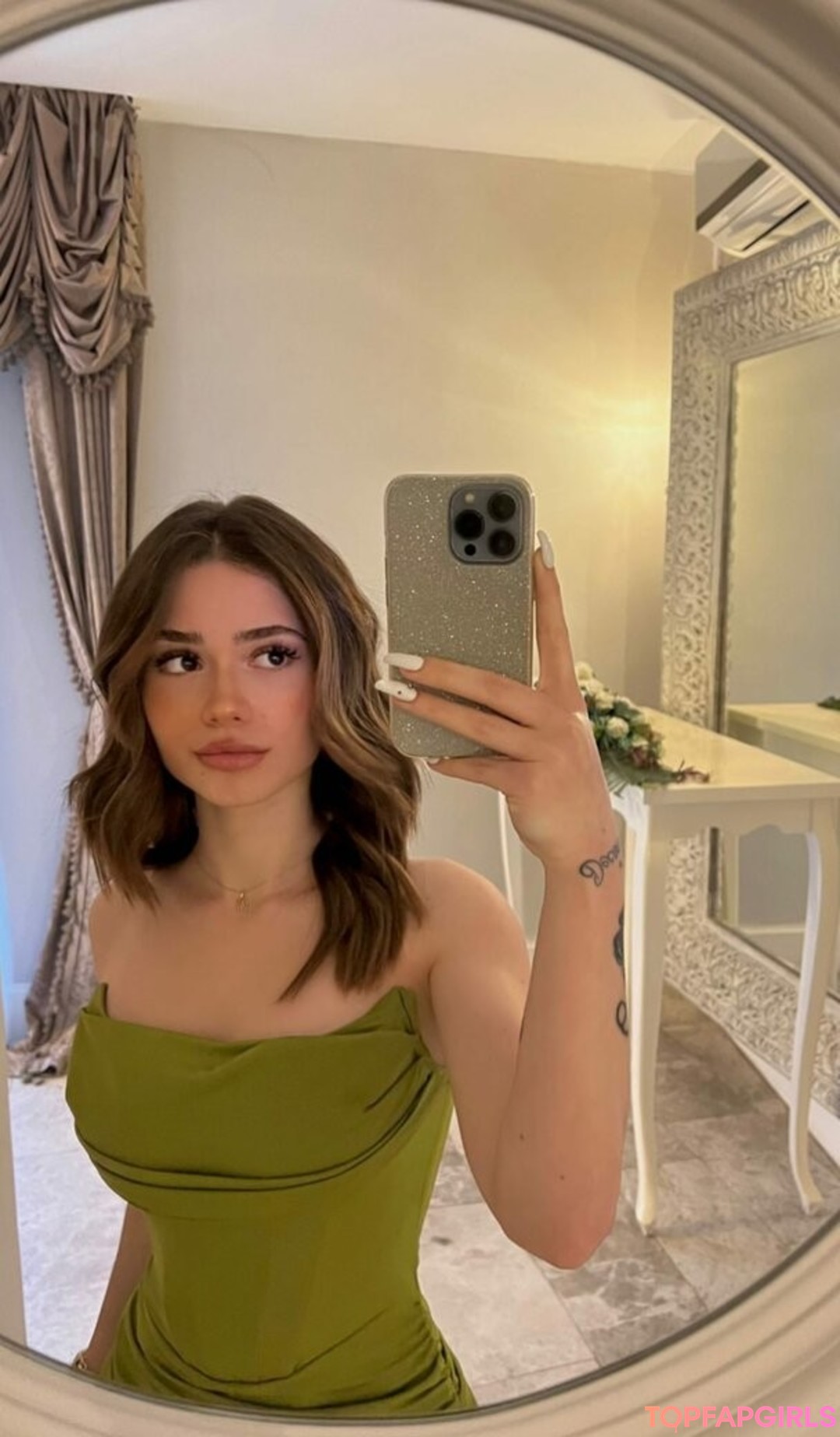 Foto desnuda filtrada de OnlyFans de Melike Saygin #68 Foto desnuda filtrada de OnlyFans de Melike Saygin #68