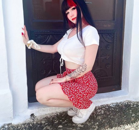 Shini Waifu