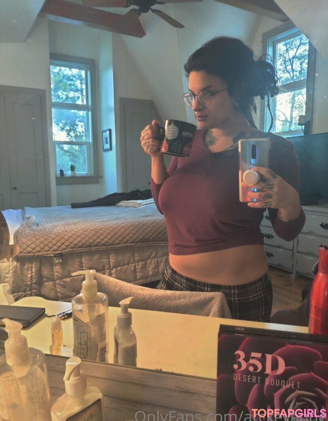 Foto desnuda filtrada de OnlyFans de Arckeyanne #33 Foto desnuda filtrada de OnlyFans de Arckeyanne #33