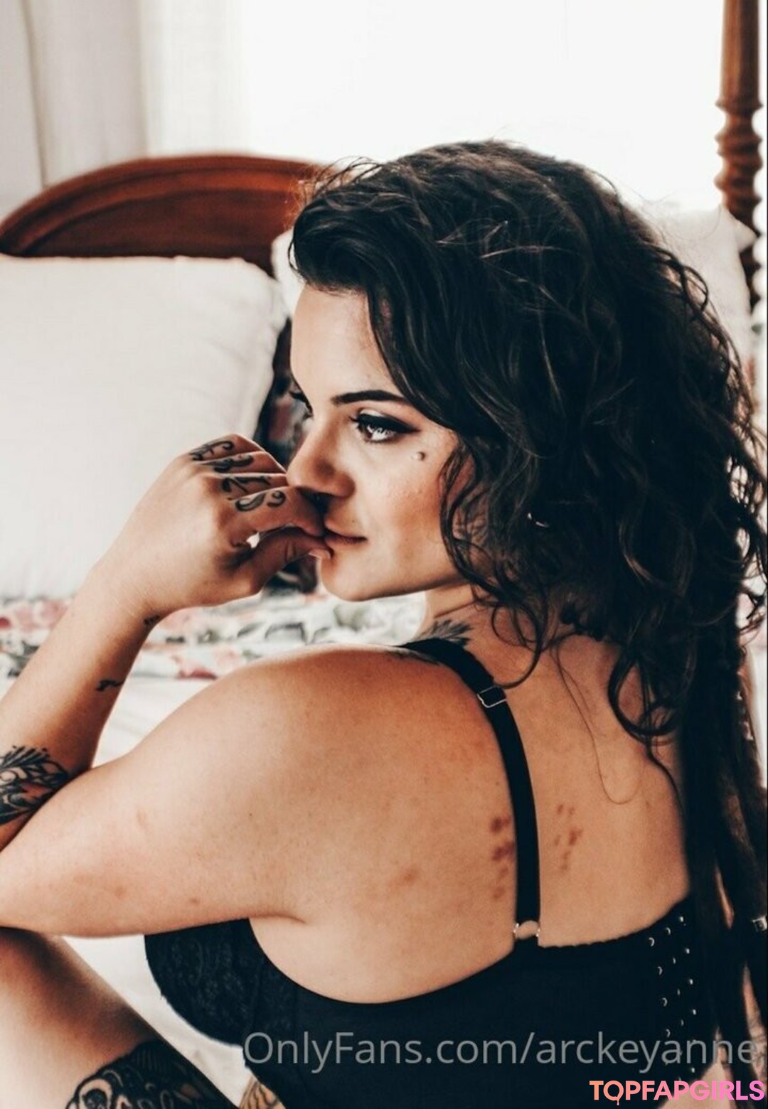 Foto desnuda filtrada de OnlyFans de Arckeyanne #59 Foto desnuda filtrada de OnlyFans de Arckeyanne #59