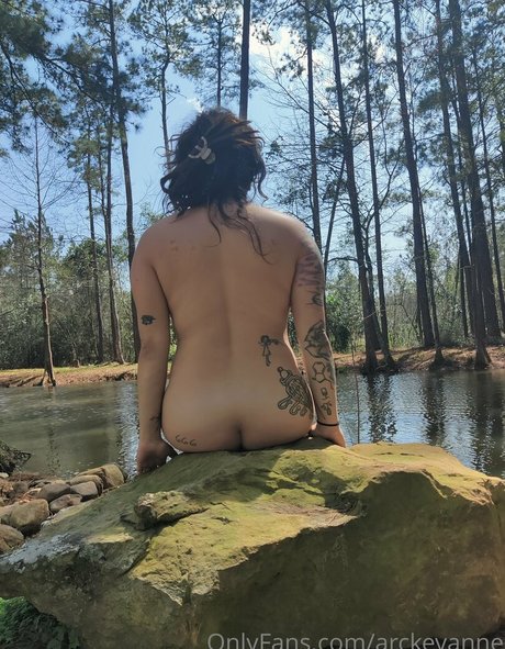 Foto desnuda filtrada de OnlyFans de Arckeyanne