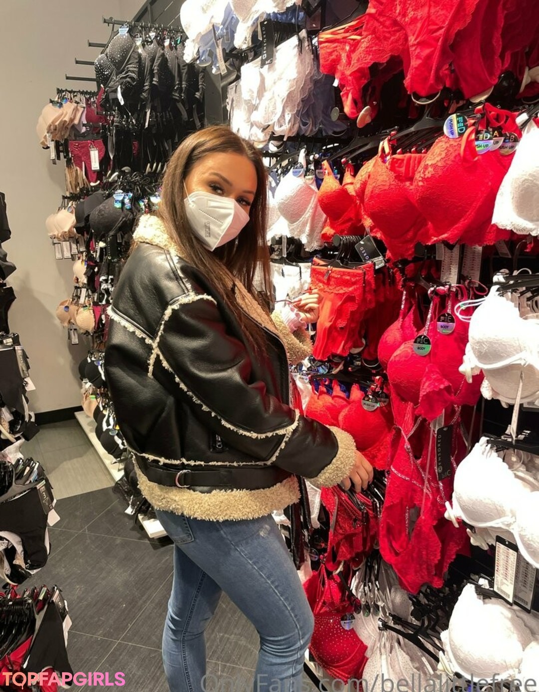 Foto desnuda filtrada de OnlyFans de Bellalittlefree22 #36 Foto desnuda filtrada de OnlyFans de Bellalittlefree22 #36