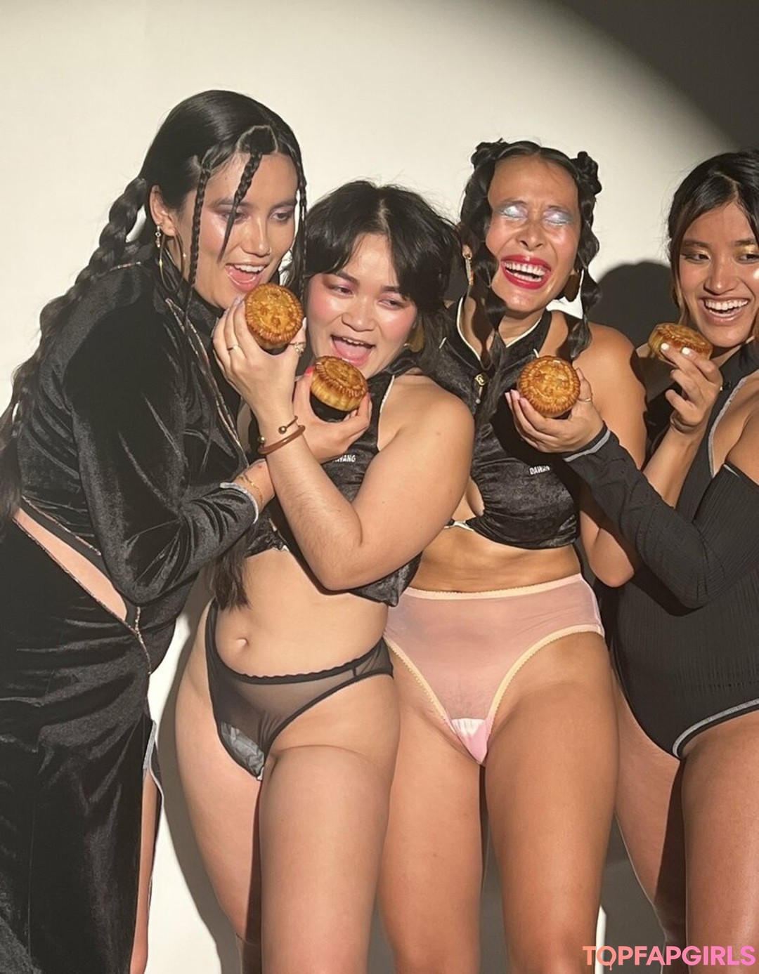 Foto desnuda filtrada de OnlyFans de Nadya Okamoto #12 Foto desnuda filtrada de OnlyFans de Nadya Okamoto #12