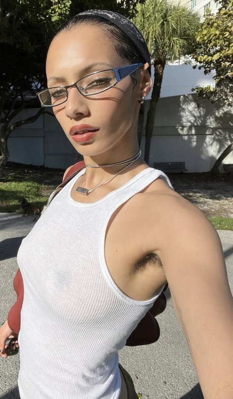 Jazelle Zanaughtti