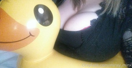 Foto desnuda filtrada de OnlyFans de Minxyminx