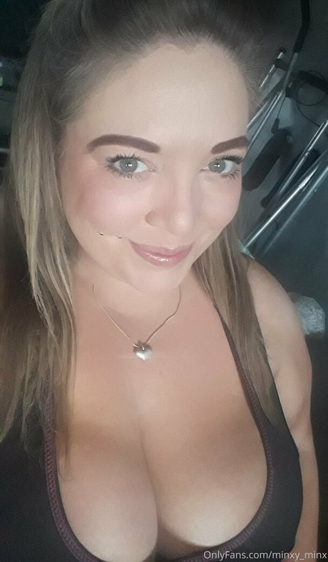 Foto desnuda filtrada de OnlyFans de Minxyminx