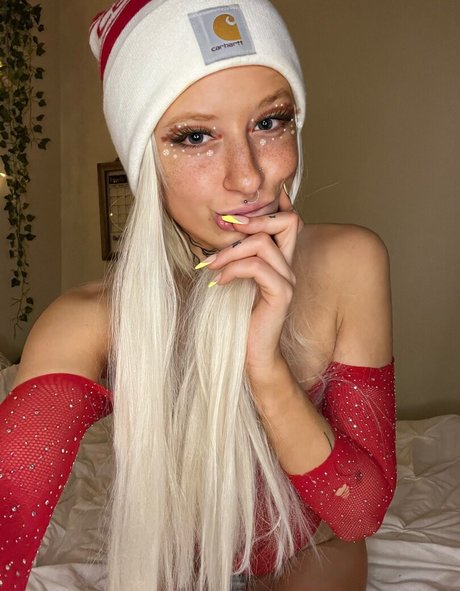 Foto desnuda filtrada de OnlyFans de Urinternetgirlfrienddd