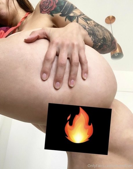 Foto desnuda filtrada de OnlyFans de Sirenafree