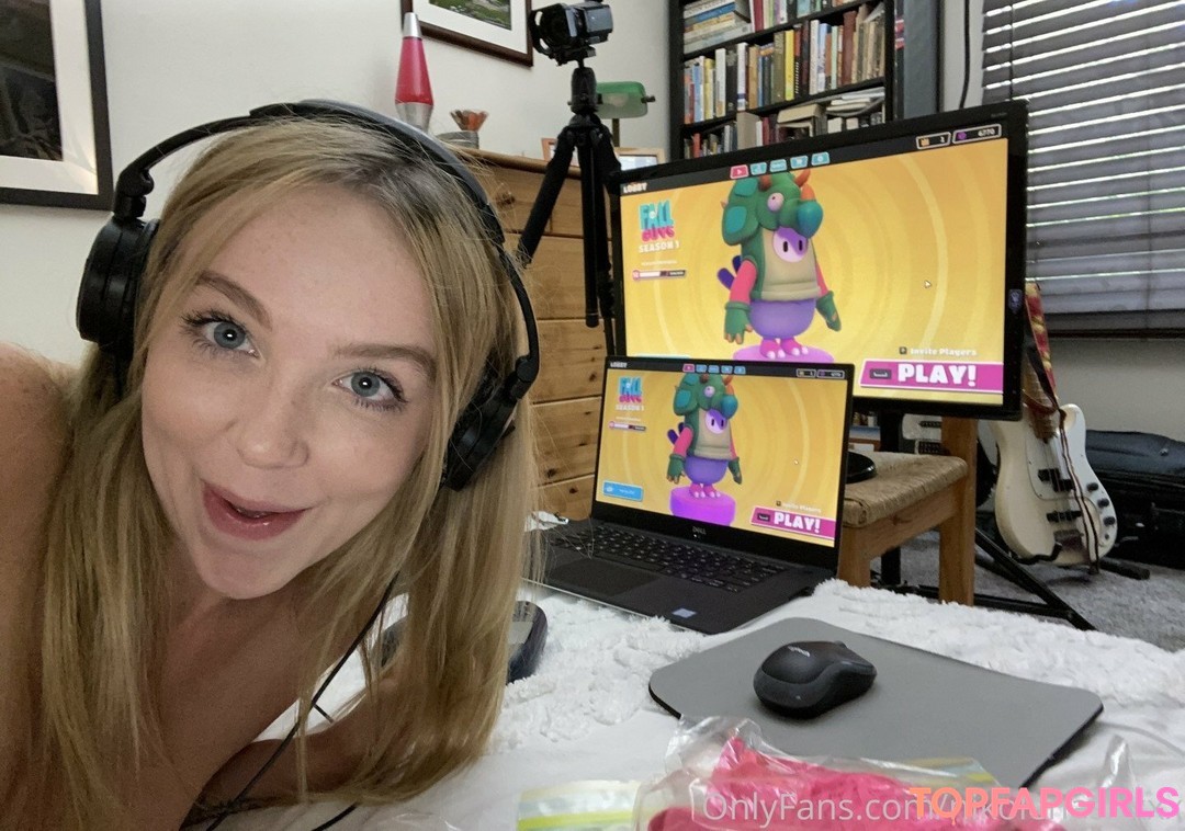 Foto desnuda filtrada de OnlyFans de Nikole Nash #82 Foto desnuda filtrada de OnlyFans de Nikole Nash #82