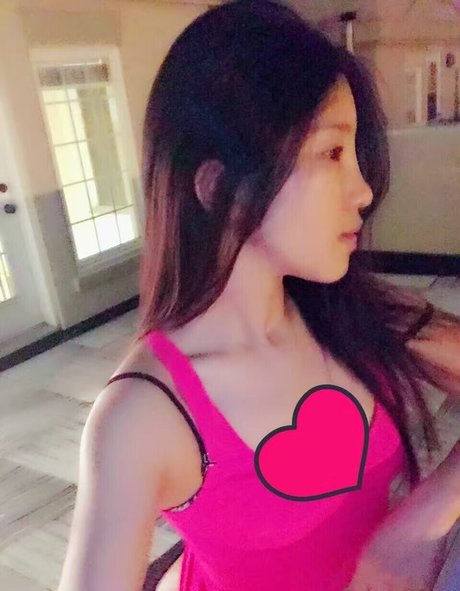 Foto desnuda filtrada de OnlyFans de Vivika Babe