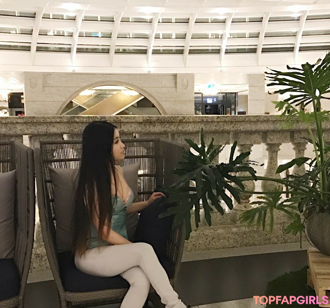 Foto desnuda filtrada de OnlyFans de Vivika Babe #35 Foto desnuda filtrada de OnlyFans de Vivika Babe #35