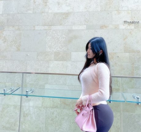 Vivika Babe
