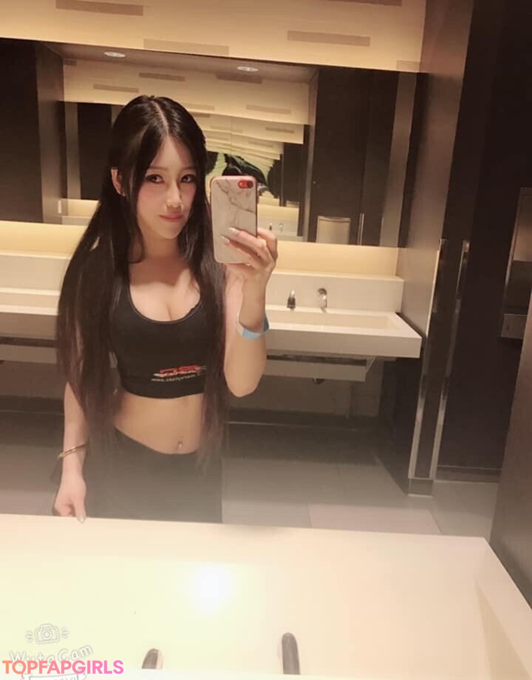 Foto desnuda filtrada de OnlyFans de Vivika Babe #7 Foto desnuda filtrada de OnlyFans de Vivika Babe #7