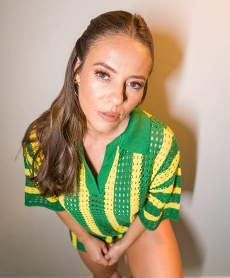 Paola Oliveira