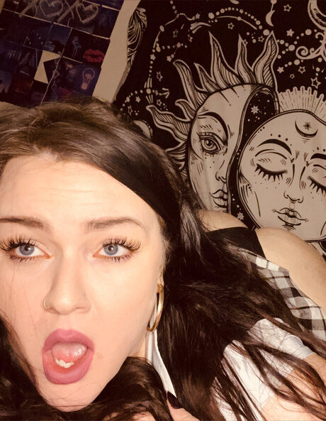 Foto desnuda filtrada de OnlyFans de Violet Rose