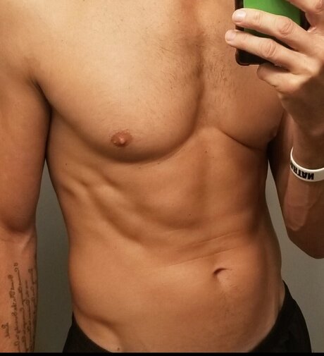 Foto desnuda filtrada de OnlyFans de Fit Naked